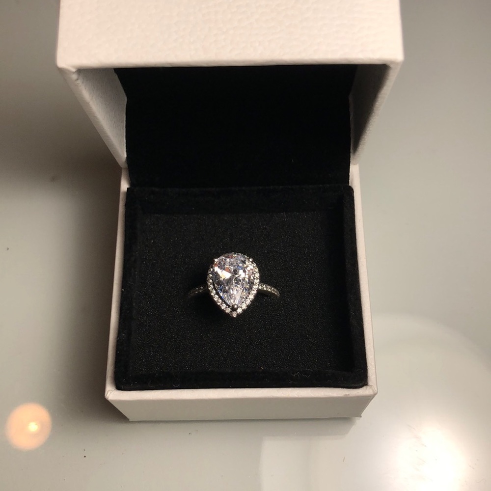 Pandora Ring